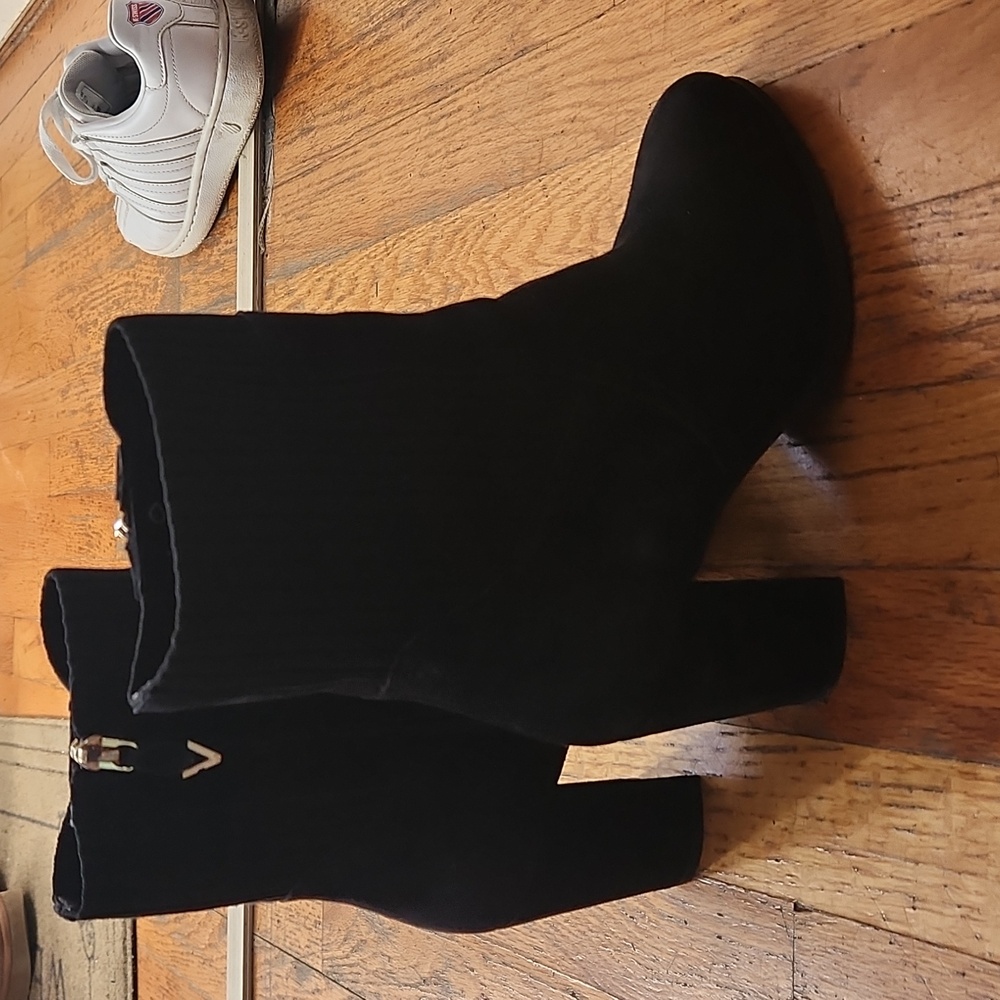 Vionic Black Ankle Booties - Picture 5 of 13